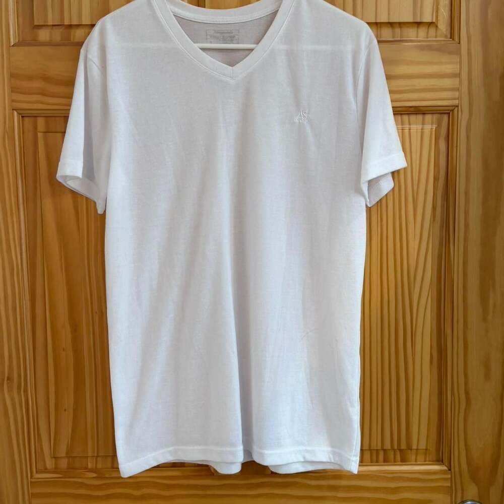 Abercrombie & Fitch White V-Neck T-Shirt
